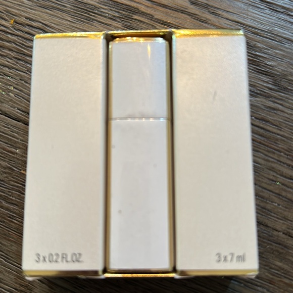 Empty bottles of  with bag CHANEL Coco Mademoiselle Travel Set - Gold and White - Picture 2 of 6